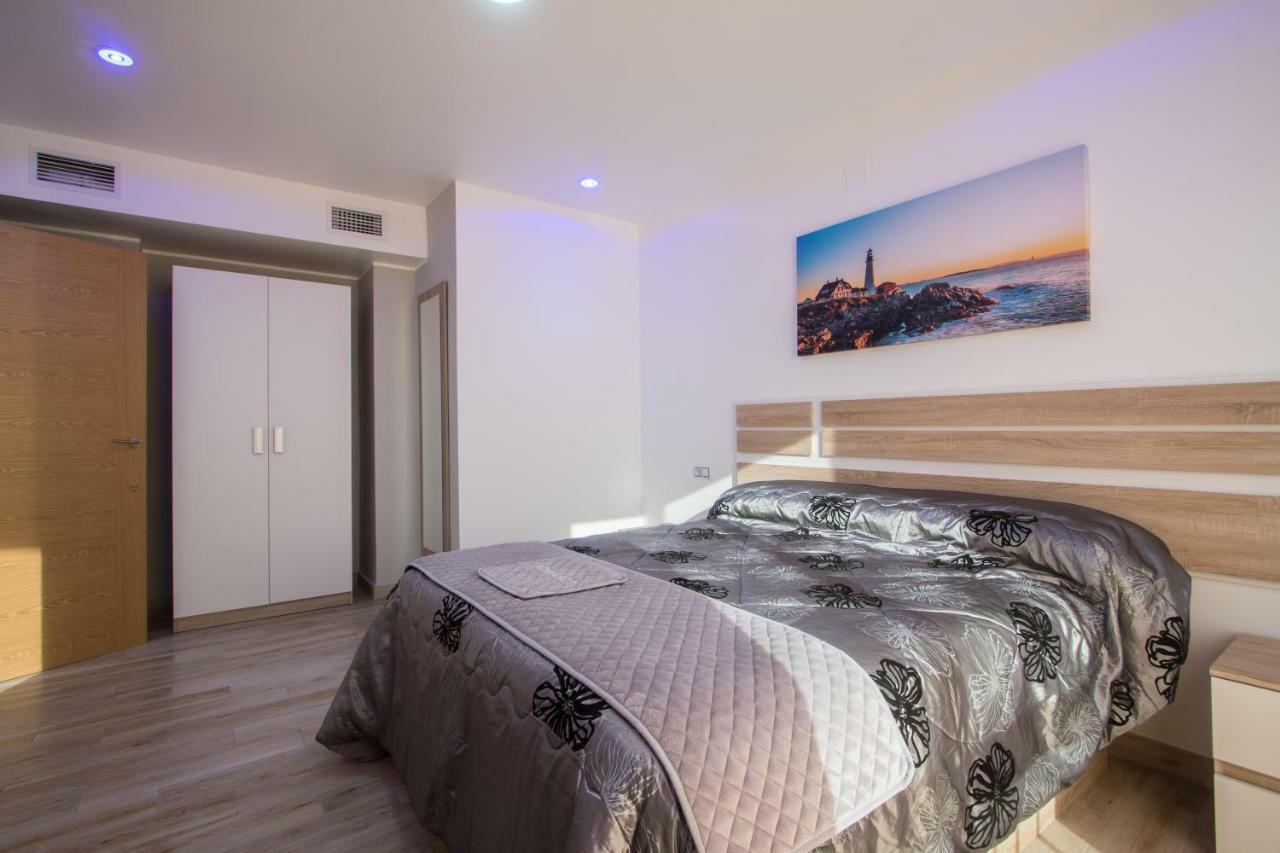 Beach, City Center And Entertainment Alicante Exterior foto